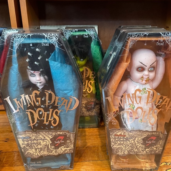 ORIGINAL Living Dead Dolls (Series Seven) - SEALED - Picture 3 of 14